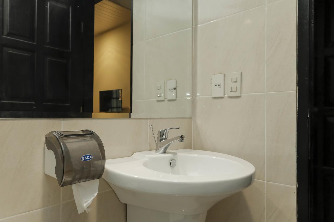 Reddoorz Plus Near Halim Perdanakusuma 2 Jakarta Exterior photo