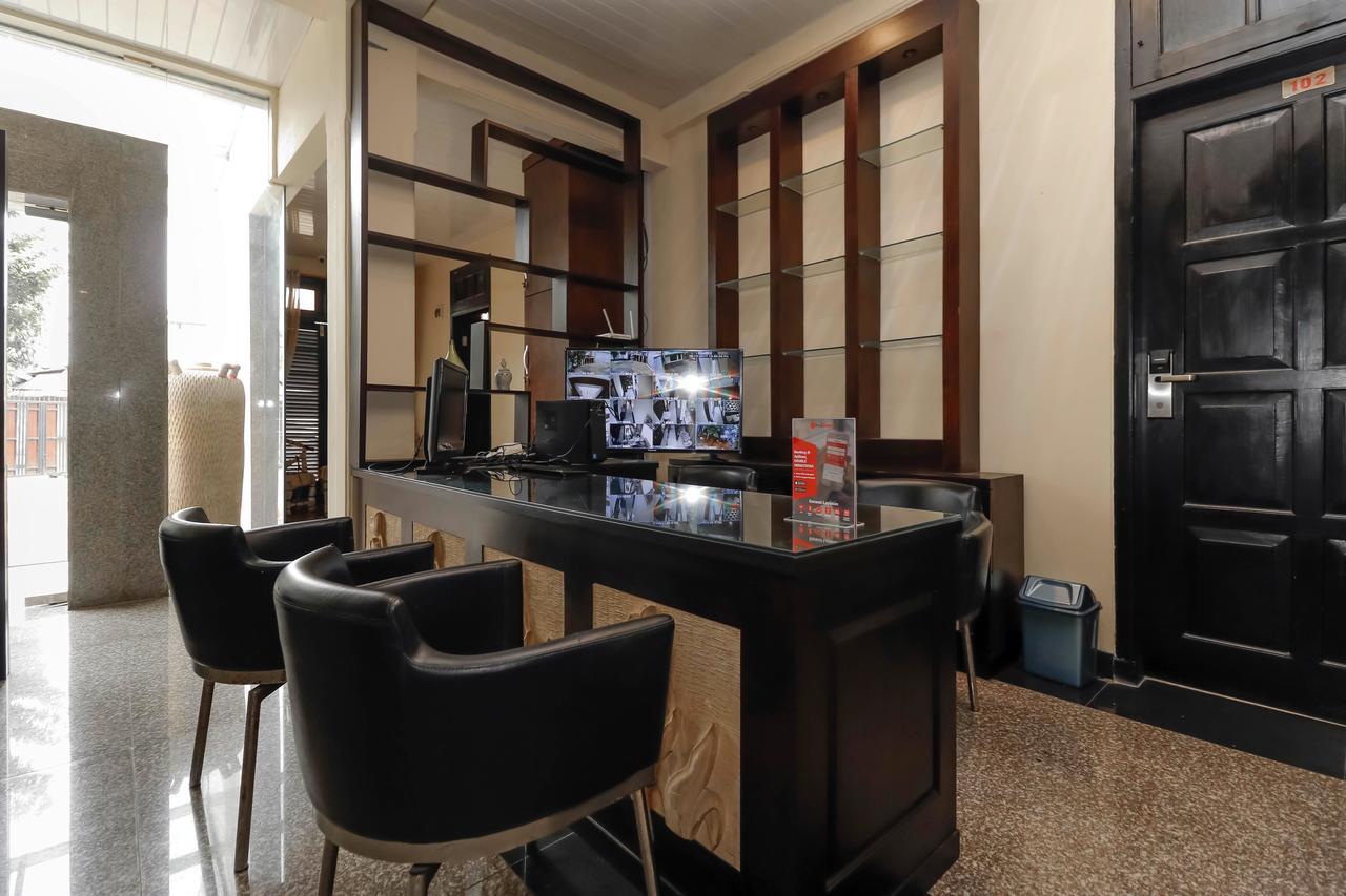 Reddoorz Plus Near Halim Perdanakusuma 2 Jakarta Exterior photo